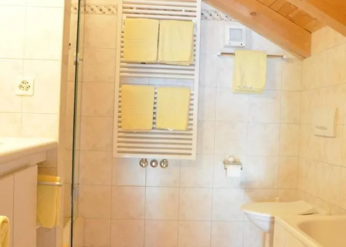 Chesa Sunasain V11 By Interhome Apartmán